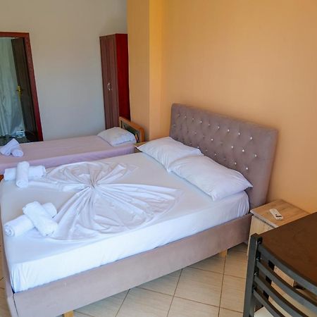 Ilias House Hotel Ksamil Exterior photo