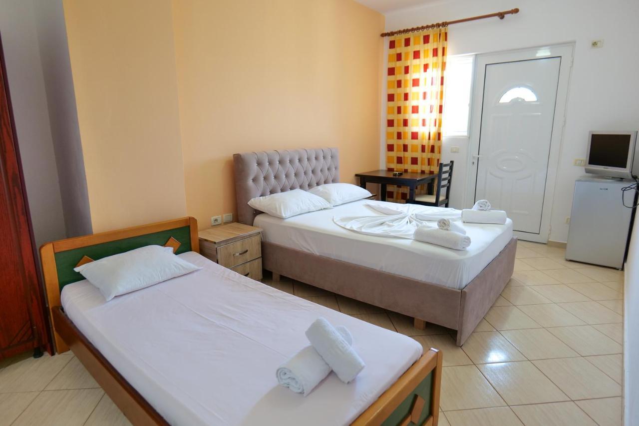Ilias House Hotel Ksamil Exterior photo