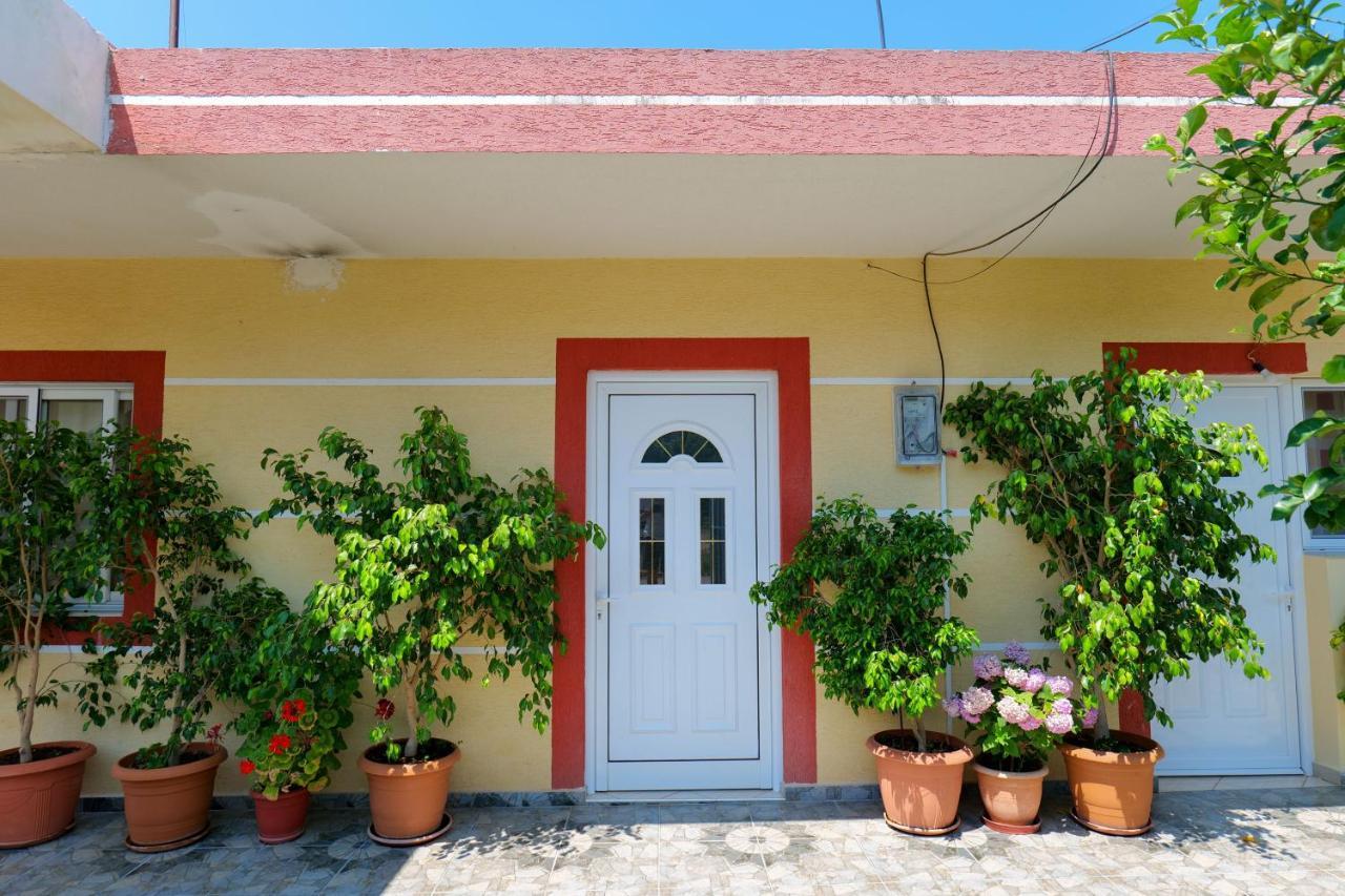 Ilias House Hotel Ksamil Exterior photo